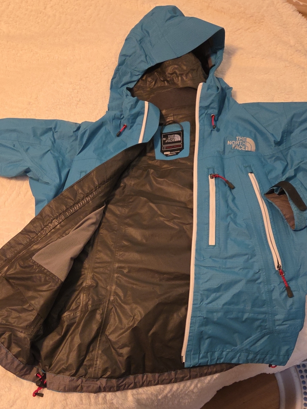 Womem's Bright Sky Blue Hooded Rain Jacket